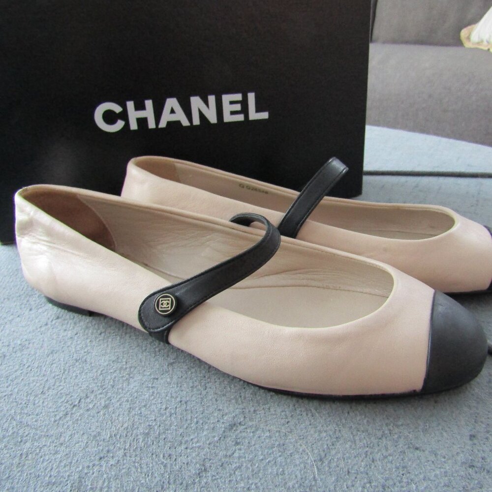 Authentic Chanel Flats Shoes